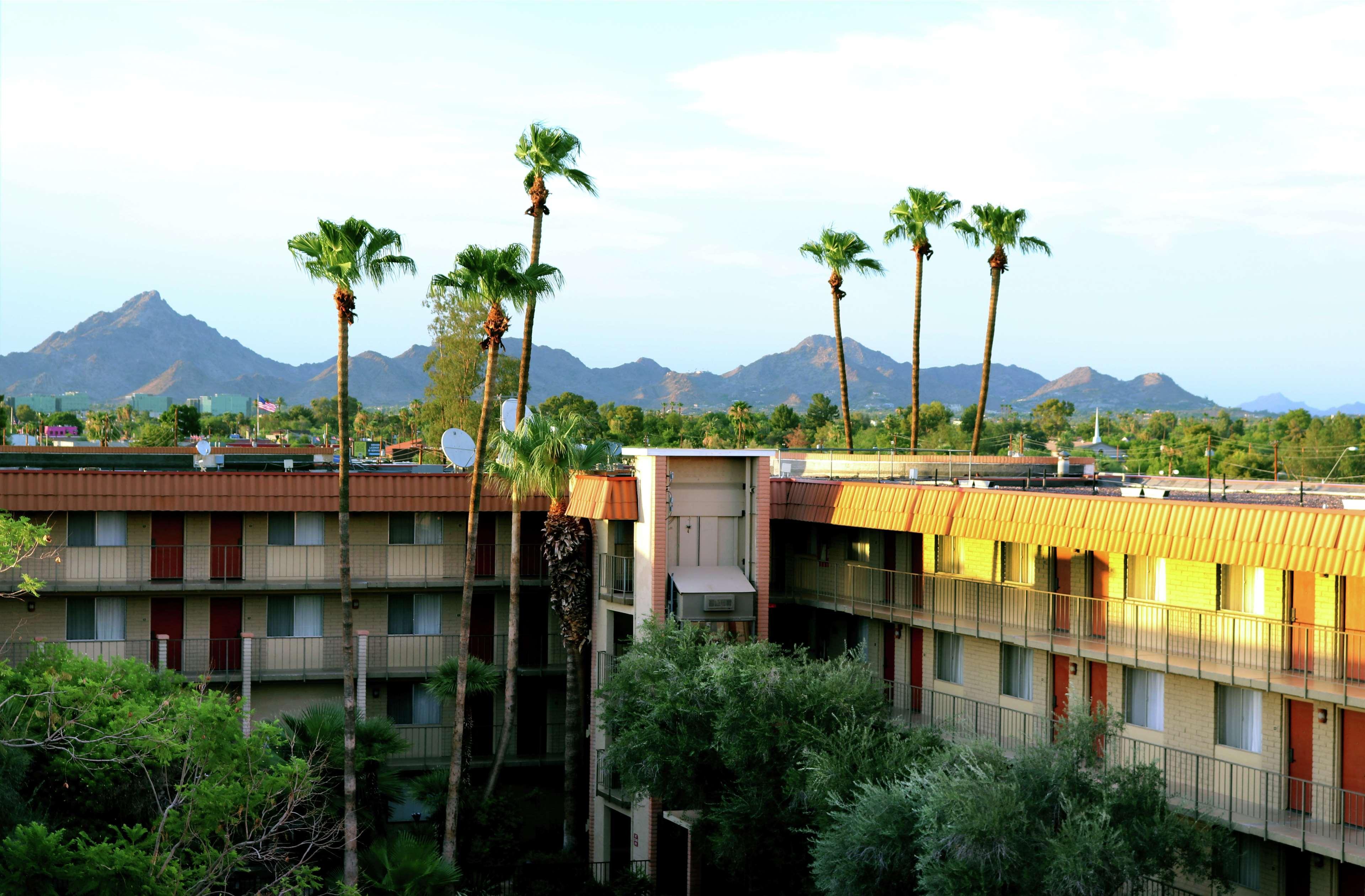 Motel 6 Phoenix, Az - Sky Harbor Exterior photo